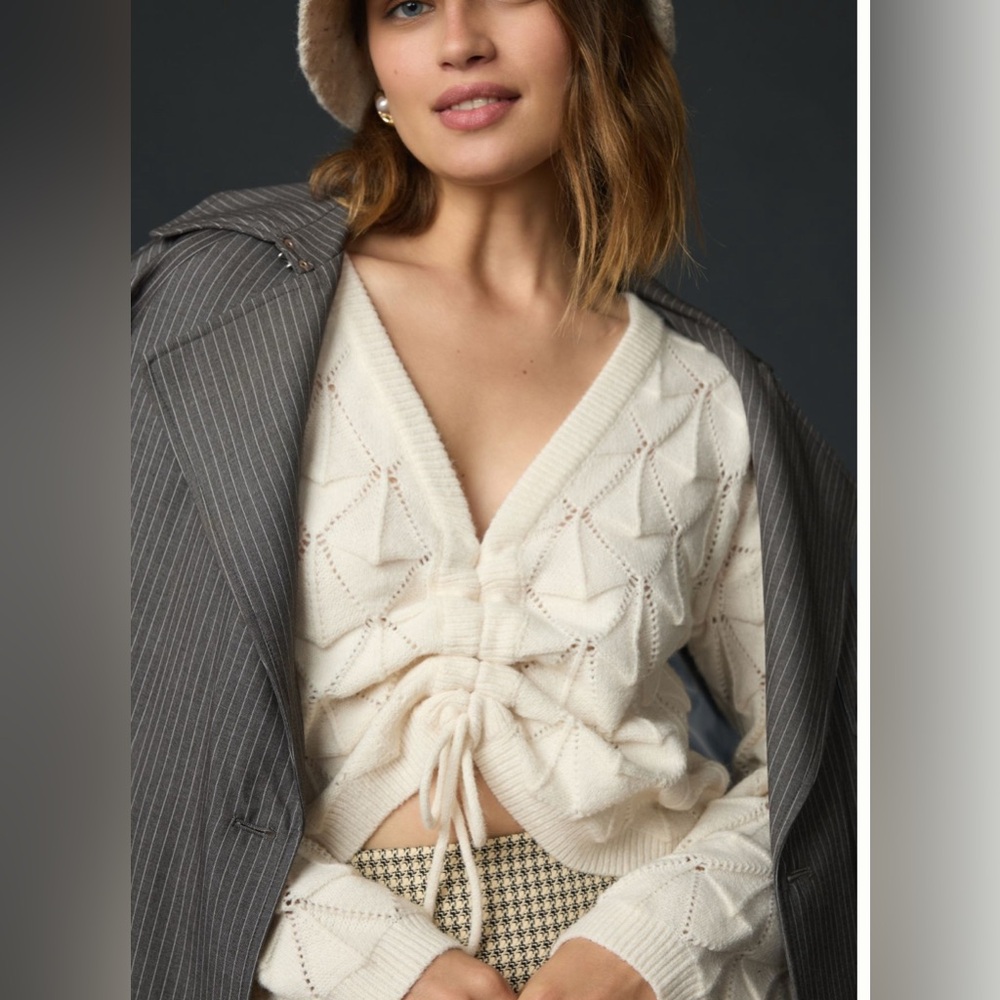 Anthropologie Flat White Cream V-Neck Sweater size XL